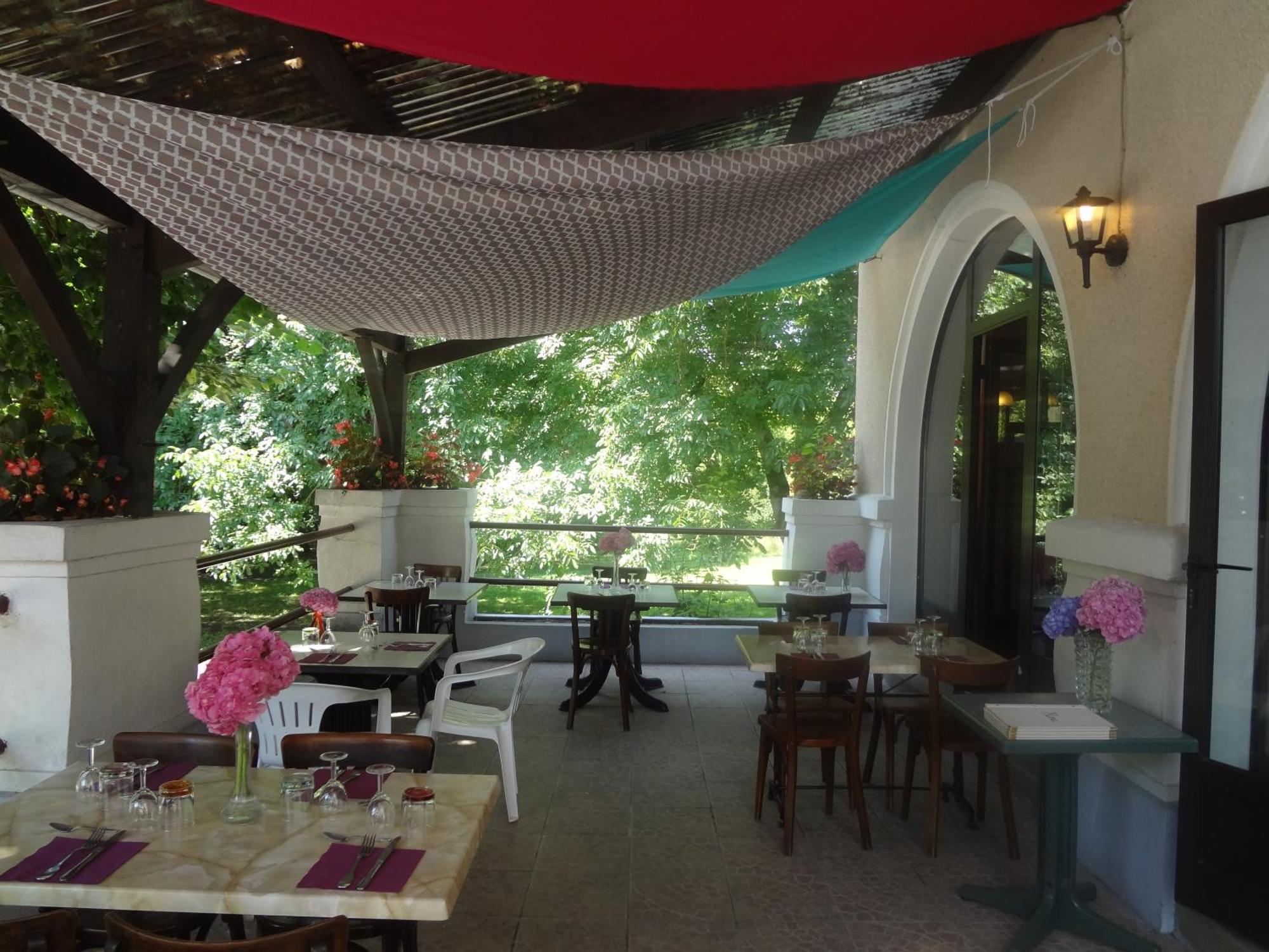 Hotel Du Pont Et Restaurant A Groléjac 외부 사진